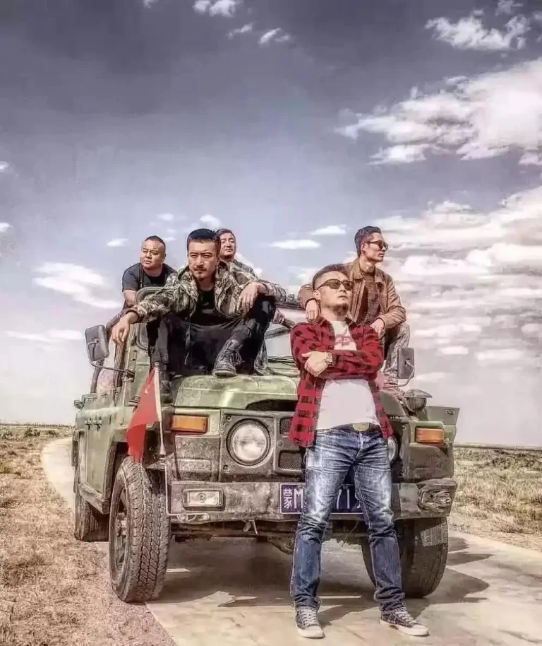 《小镇双雄》全集高清完整版在线观看与剧情解析