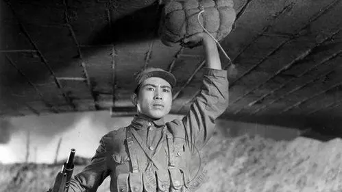 1955年电影《董存瑞》重映修复版启动胶片数字化工程 _ 资讯配图 1955年电影《董存瑞》重映修复版启动胶片数字化工程 _ 资讯配图